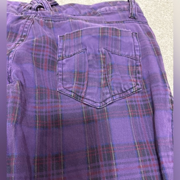 Puple & skull Urban Outfitters jeans - Picture 6 of 16